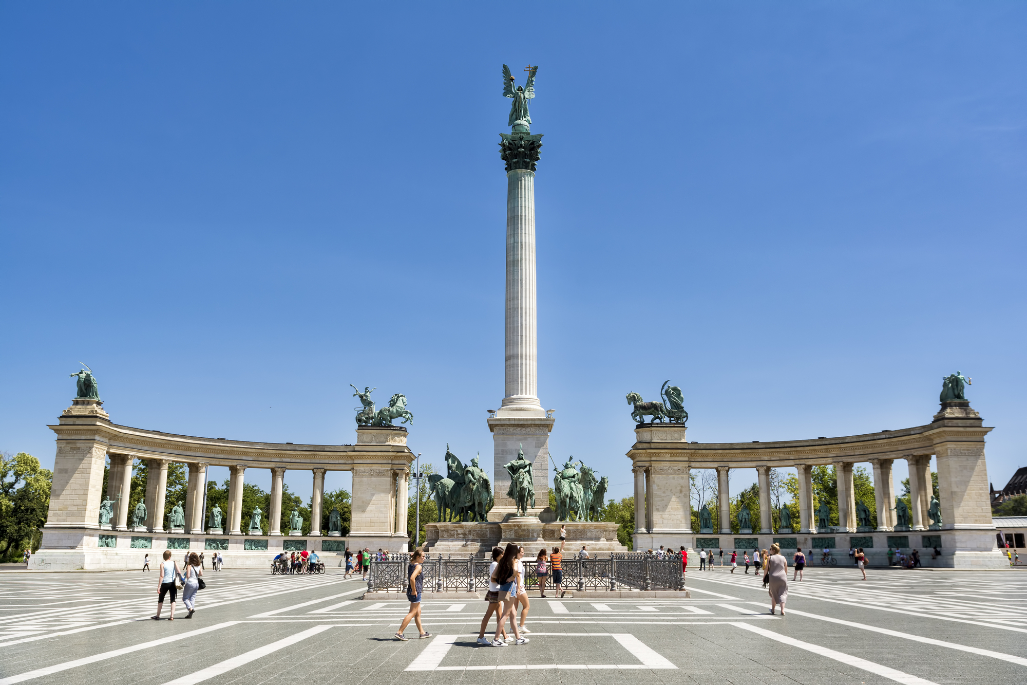 piazza degli eroi