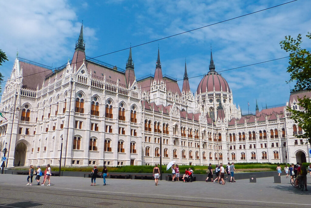 parlamento ungherese a budapest